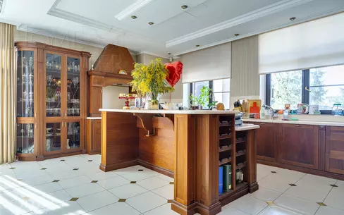 2-этажный коттедж 550 м² с отделкой