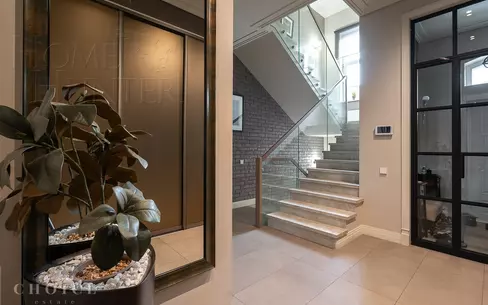 2-этажный таунхаус 295 м² с отделкой