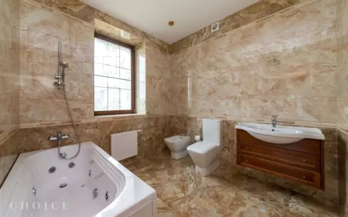 2-этажный коттедж 1 000 м² с отделкой