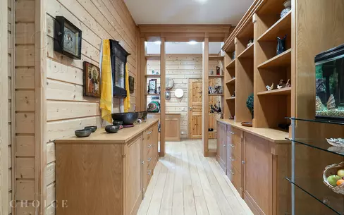2-этажный коттедж 1 300 м² с отделкой