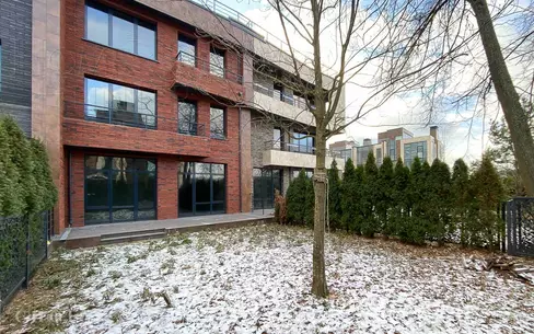 3-этажный таунхаус 320 м² без отделки