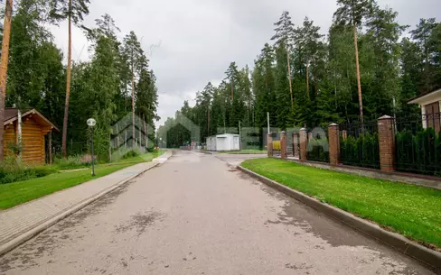 Участок 49.8 сот. в охраняемом поселке