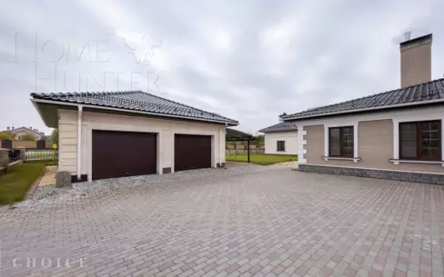 2-этажный коттедж 1 000 м² с отделкой