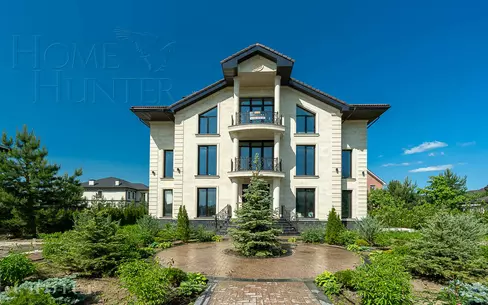 2-этажный коттедж 650 м² без отделки