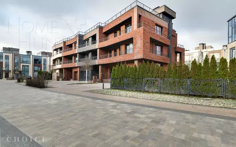 3-этажный таунхаус 320 м² без отделки