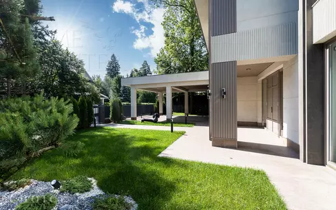 2-этажный коттедж 1 120 м² с отделкой