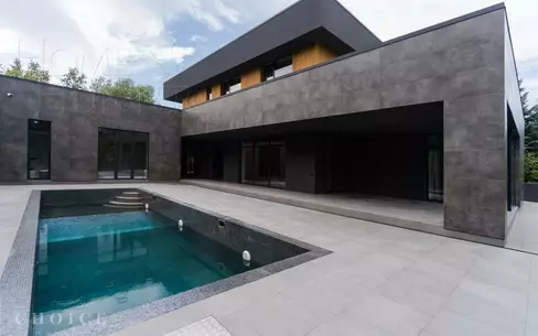 2-этажный коттедж 500 м² с отделкой