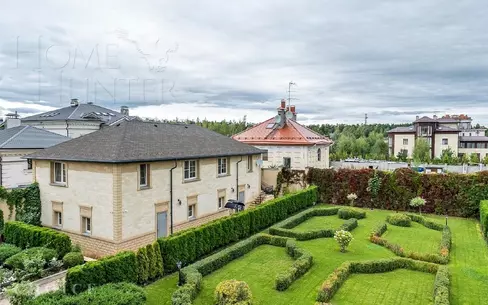 2-этажный коттедж 2 200 м² без отделки