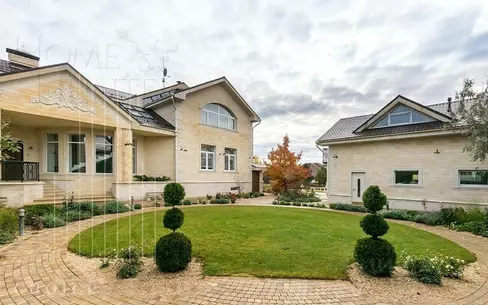 2-этажный коттедж 737 м² с отделкой