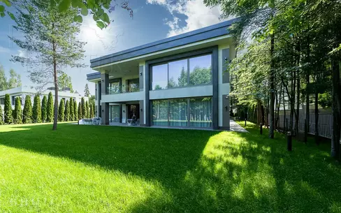2-этажный коттедж 1 120 м² с отделкой