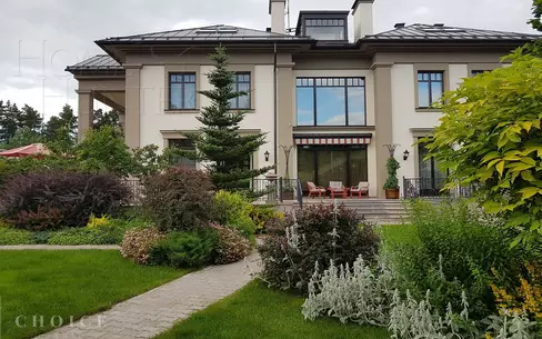 2-этажный коттедж 972.8 м² с отделкой