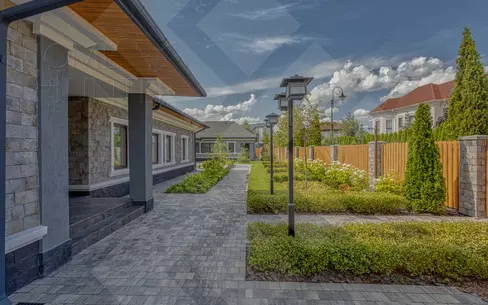 2-этажный коттедж 650 м² с отделкой