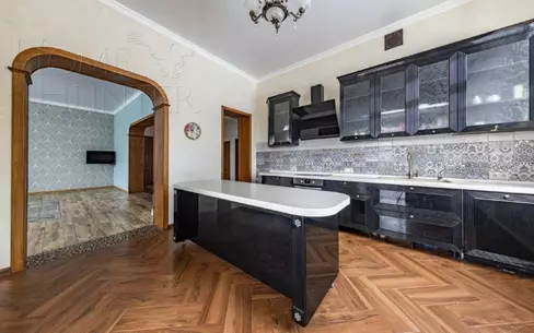 2-этажный коттедж 350 м² с отделкой