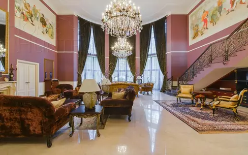 3-этажный коттедж 2 000 м² с отделкой