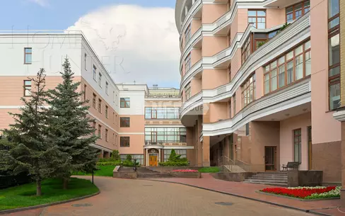 5-КОМН. КВАРТИРА С ОТДЕЛКОЙ 210 М² НА 3 ЭТАЖЕ