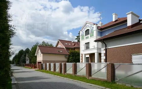 3-этажный коттедж 501.7 м² без отделки