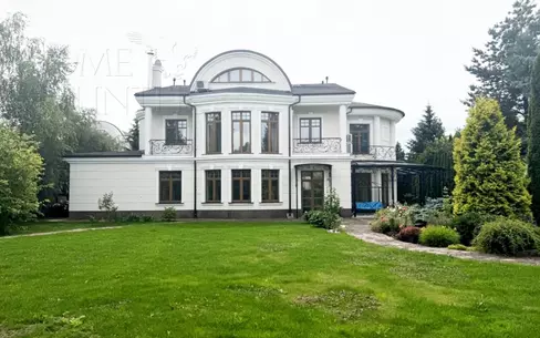 2-этажный коттедж 500 м² с отделкой