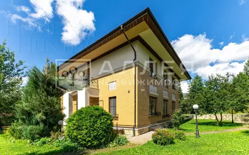 2-этажный коттедж 400 м² с отделкой