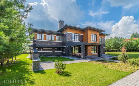 2-этажный коттедж 710 м² без отделки