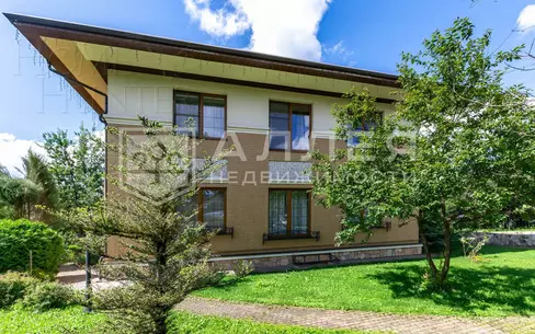 2-этажный коттедж 400 м² с отделкой