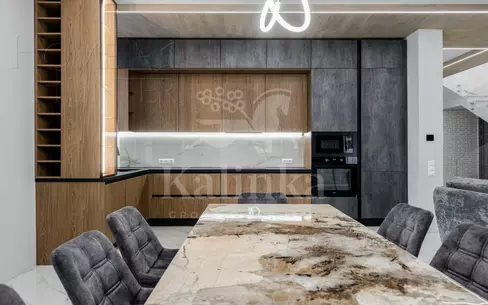 2-этажный коттедж 250 м² с отделкой