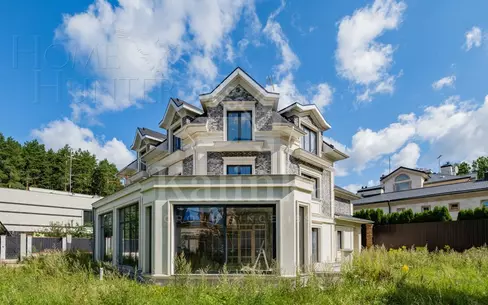 2-этажный коттедж 500 м² без отделки