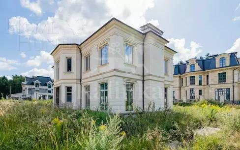 2-этажный коттедж 650 м² без отделки