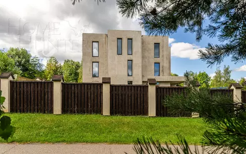 3-этажный коттедж 770 м² без отделки