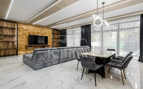 2-этажный коттедж 250 м² с отделкой