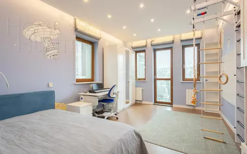 4-КОМН. КВАРТИРА С ОТДЕЛКОЙ 142 М² НА 3 ЭТАЖЕ