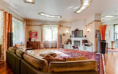 2-этажный коттедж 660 м² с отделкой