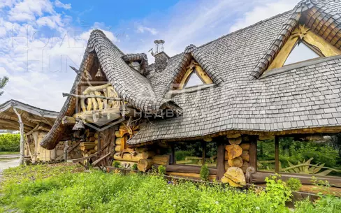 2-этажный коттедж 300 м² с отделкой