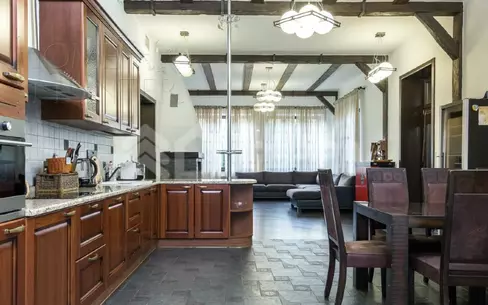 2-этажный коттедж 600 м² с отделкой
