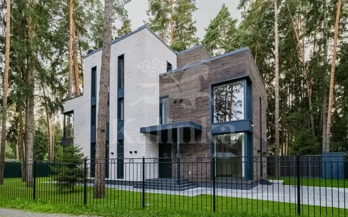 3-этажный коттедж 438 м² с отделкой