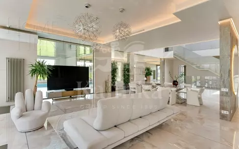 2-этажный коттедж 1 500 м² с отделкой