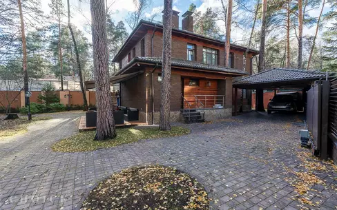 2-этажный коттедж 300 м² с отделкой