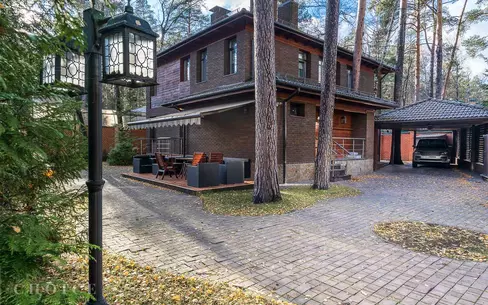 2-этажный коттедж 300 м² с отделкой