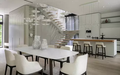 2-этажный коттедж 380 м² с отделкой