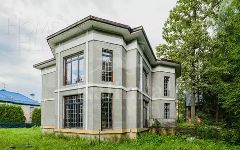 2-этажный коттедж 1 100 м² без отделки