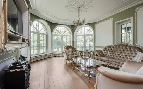 2-этажный коттедж 1 800 м² с отделкой