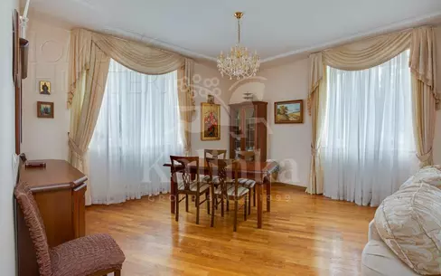 3-этажный коттедж 500 м² с отделкой
