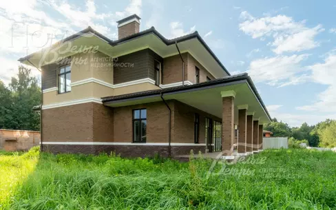 2-этажный коттедж 480 м² без отделки