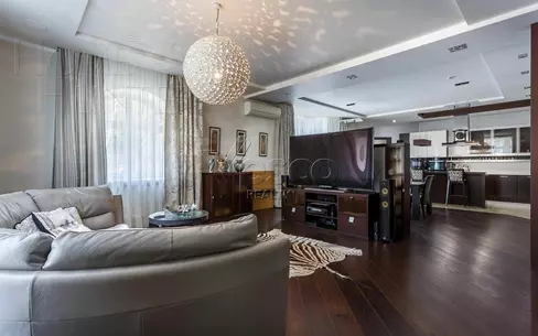 2-этажный коттедж 676 м² с отделкой