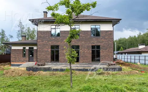 2-этажный коттедж 427.9 м² без отделки
