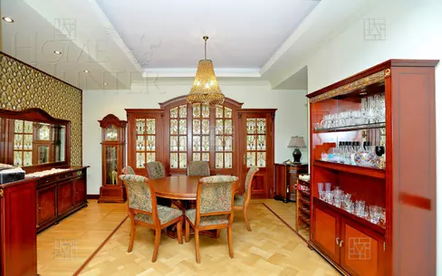 4-КОМН. КВАРТИРА С ОТДЕЛКОЙ 241 М² НА 2 ЭТАЖЕ