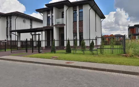 2-этажный коттедж 240 м² с отделкой