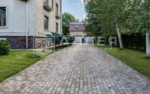 2-этажный коттедж 540 м² с отделкой