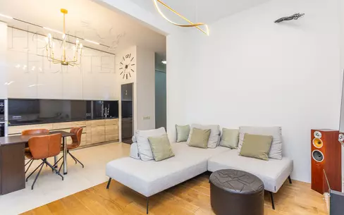2-КОМН. КВАРТИРА С ОТДЕЛКОЙ 80 М² НА 5 ЭТАЖЕ