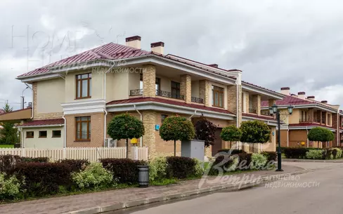 2-этажный таунхаус 435 м² с отделкой
