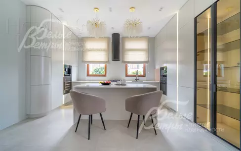 2-этажный таунхаус 435 м² с отделкой